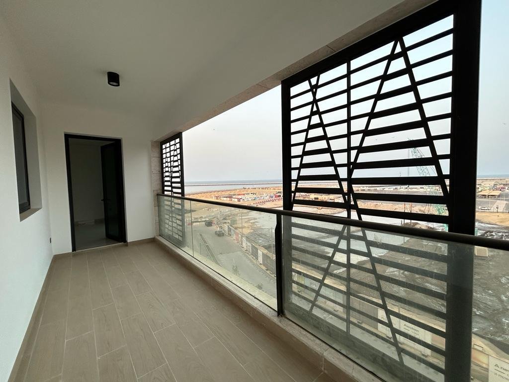 For Sale | 2-Bedroom Corner Apartment with Marina & Sea Views UMAS3