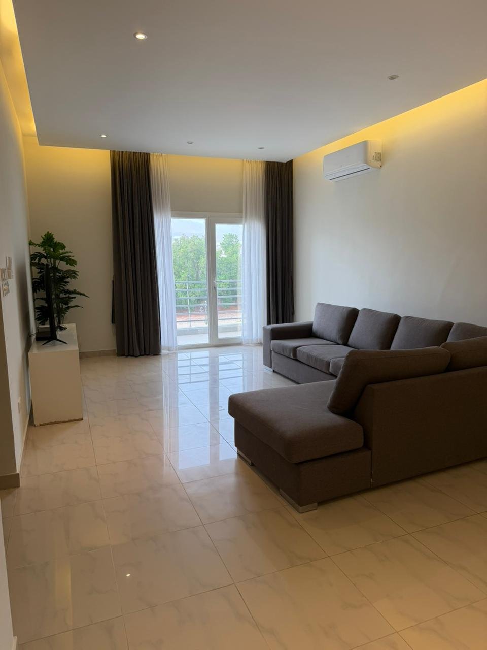 Fully Furnished 2BHK Apartment for Rent UMA22