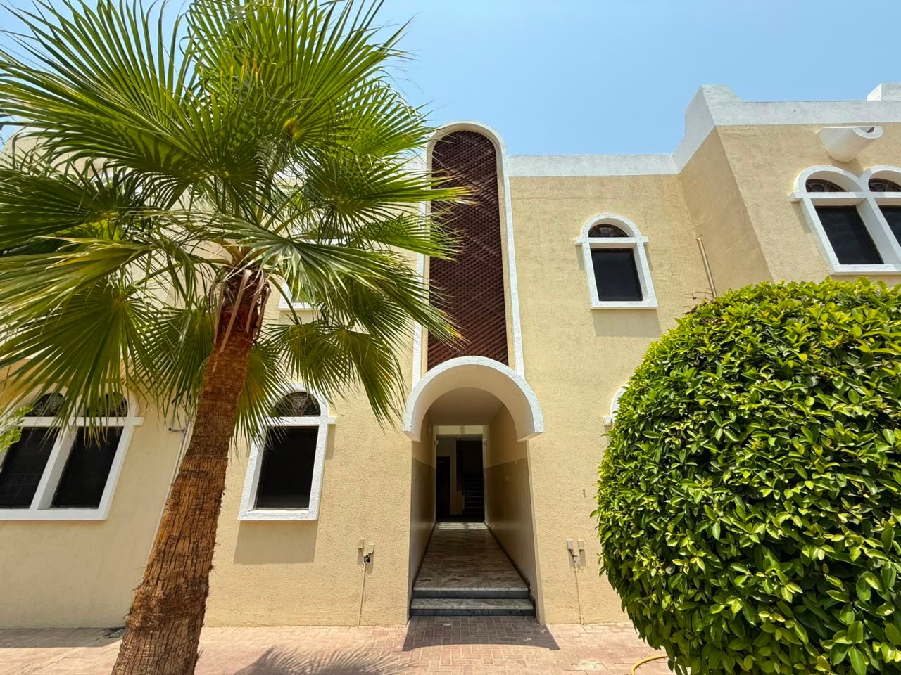 2 BHK Flat for Rent In Shatti Al Qurum | Spacious & Well-Maintained UMA24
